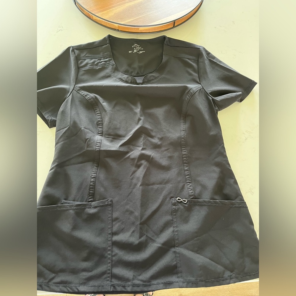 Cherokee Infinity Scrub Top